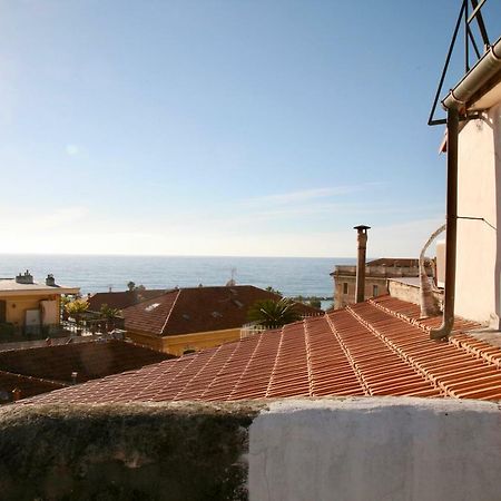 Corradi 37 Apartment Sanremo Luaran gambar