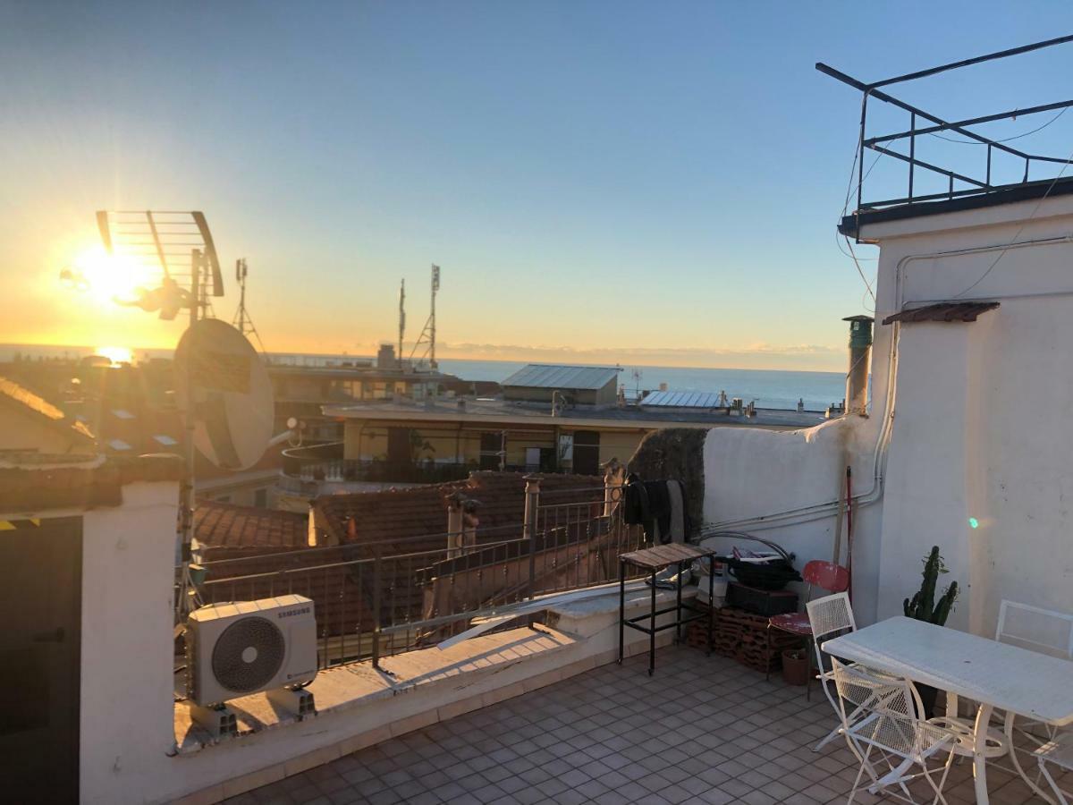 Corradi 37 Apartment Sanremo Luaran gambar